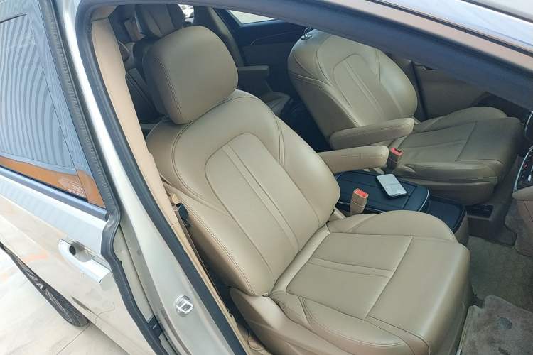 Used Buick GL8 2021 ES Landtrek 653T Luxury Model
