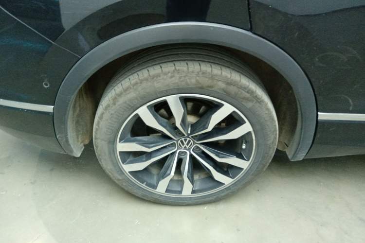 Used Volkswagen Tiguan L 2021 330TSI Automatic Two-Wheel Drive R-Line Enhanced Edition
