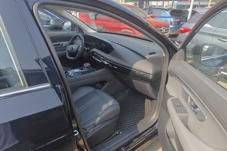 Used Dongfeng Aeolus Huge 2025 Mach Power 1.5T Luxury Version
