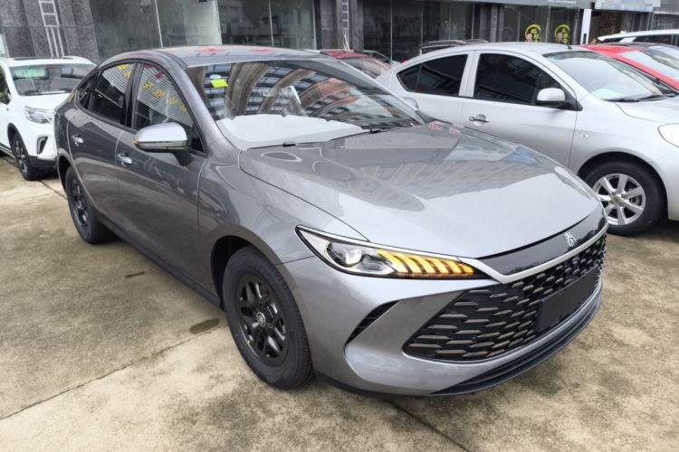 Used BYD Qin PLUS 2025 DM-i Smart Drive 55KM Leading Model
