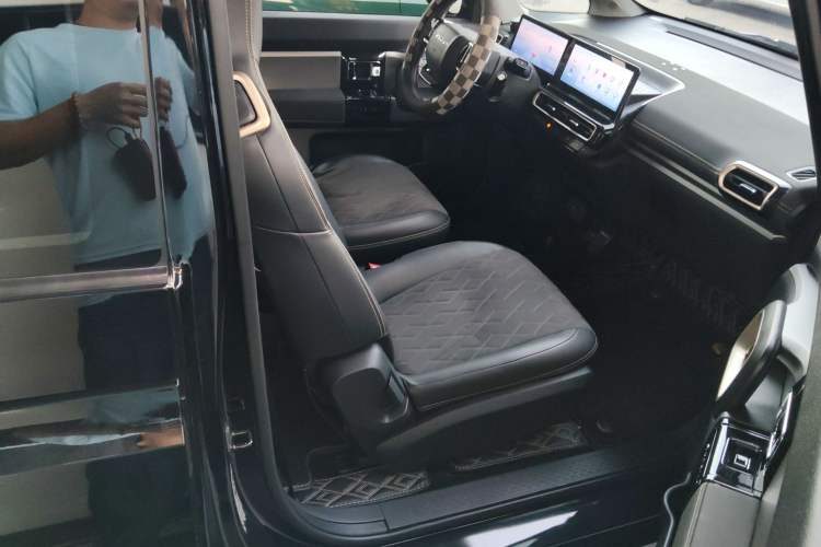 Used Baojun KiWi EV 2023 Smart Luxury Edition Lithium Iron Phosphate