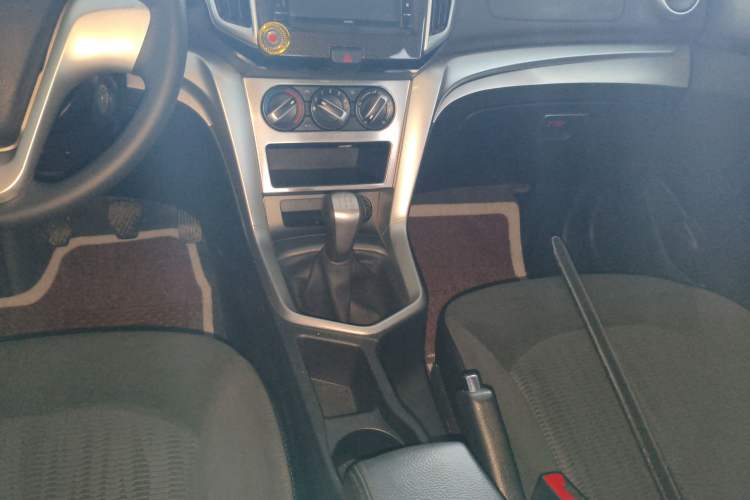 Used Venucia T70 2015 1.6L Manual Ruixing Edition
