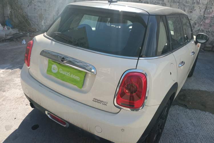 Used  MINI 2015 1.5T COOPER Fun Five-Door Edition
