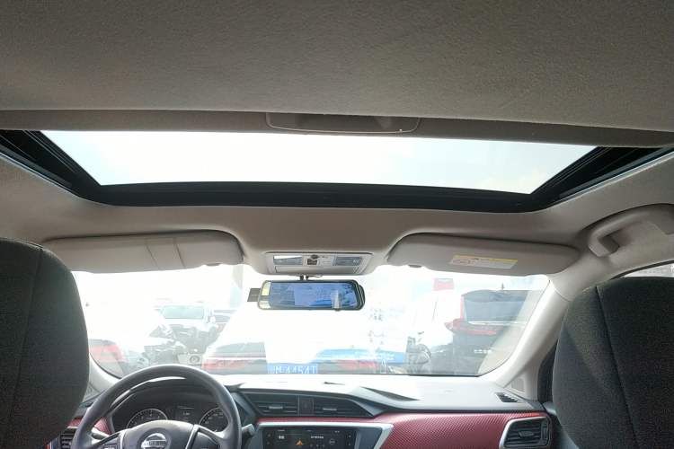 Used Nissan Lannia 2020 1.6L CVT Smart Connect Smart Cool Edition
