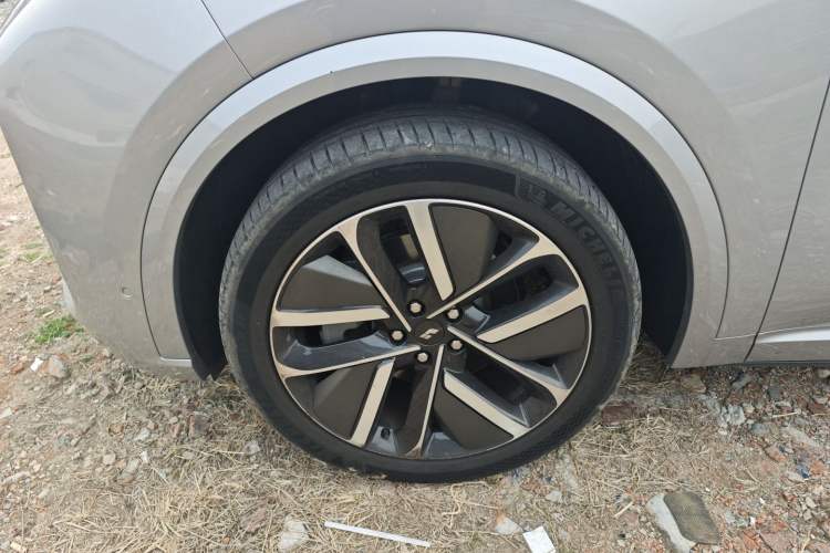 Used Li Auto L9 2022 Max model
