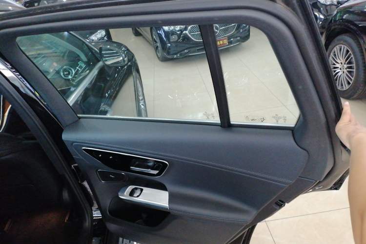 Used Mercedes-Benz GLC 2023 GLC 300 L 4MATIC Dynamic Edition 5-seater
