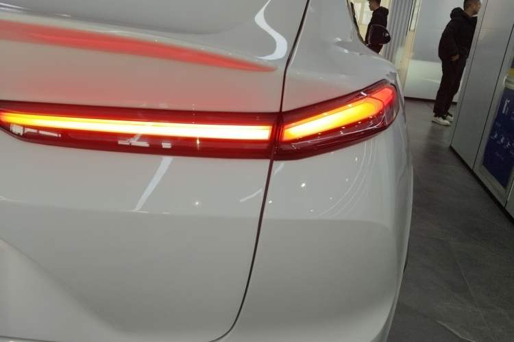 Used ONVO L60 2024 60 kWh Rear-Drive Version
