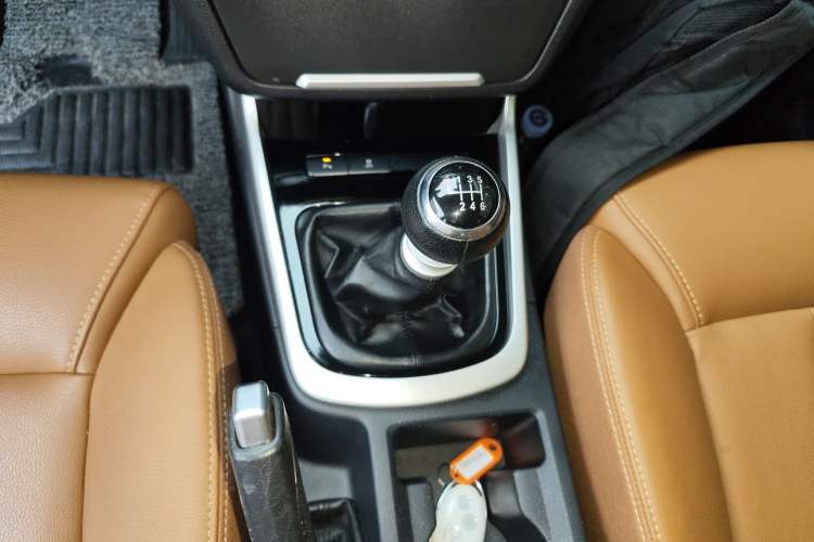 Used BYD Song MAX 2018 1.5T Manual Smart Connect Luxury 6-Seater
