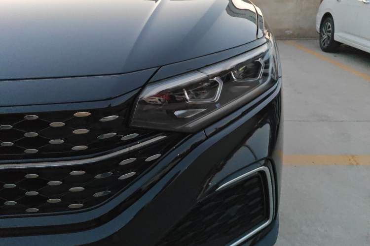 Used Volkswagen Passat 2024 380TSI Starry Dragon Edition