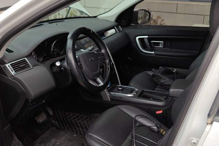 Used Land Rover Discovery Sport 2018 240 PS HSE Version