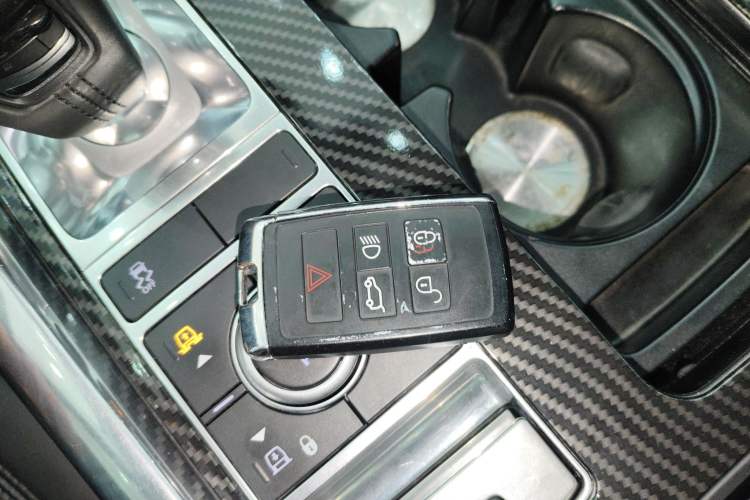 Used Land Rover Range Rover Sport 2020 3.0 L6 SE