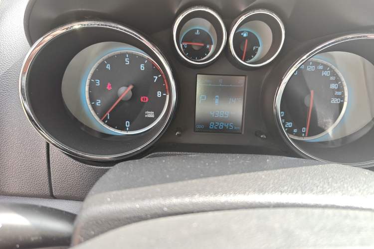 Used Changan CS35 2015 1.6L Automatic Luxury Model China V Standard