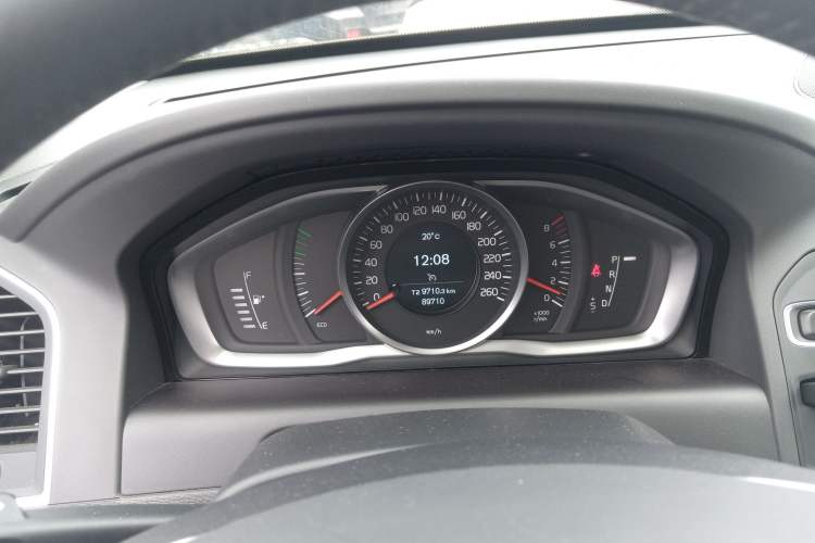 Used Volvo XC60 2017 T5 Smart Upgrade Edition