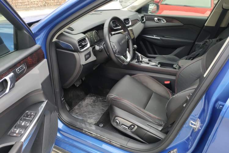 Used Lynk & Co 02 2018 1.5T DCT Two-Wheel Drive Pro Version China V Emission Standard