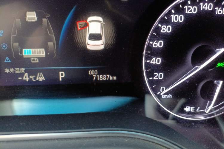 Used Toyota Avalon 2019 Dual-Engine 2.5L XLE Prestige Version China V Standard
