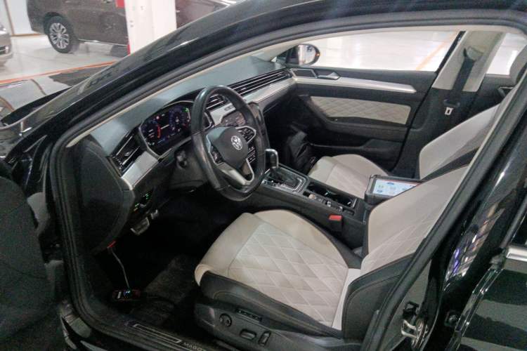 Used Volkswagen Magotan 2023 2 Million Units Limited-Edition 380TSI DSG Flagship Version
