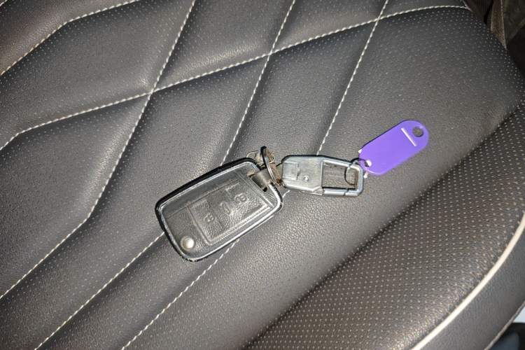 Used Volkswagen Tiguan L 2022 330TSI Automatic Two-Wheel Drive R-Line Enhanced Edition