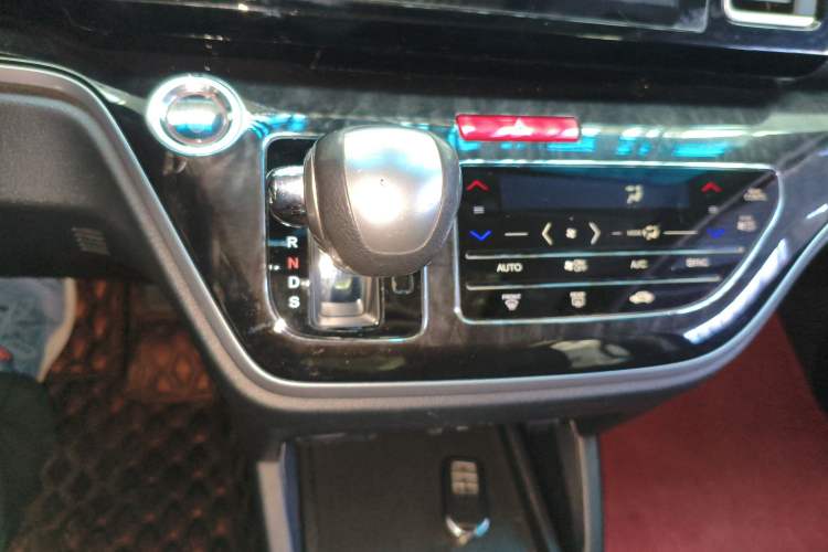 Used Honda Elysion 2019 2.0L Hybrid Luxury Edition
