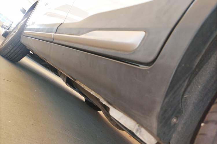 Used Geely Auto Emgrand X7 Sport 2018 1.8TD Automatic Two-Wheel Drive Smart Connect 4G Internet Edition
