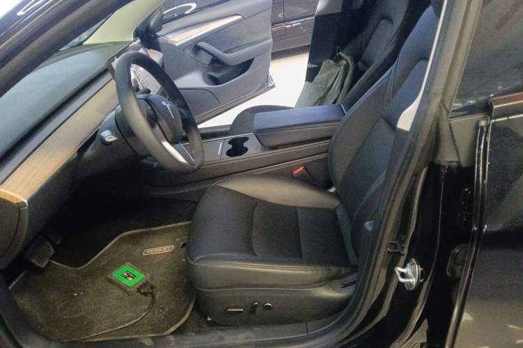 Used Tesla Model 3 2022 Rear-Wheel-Drive Version
