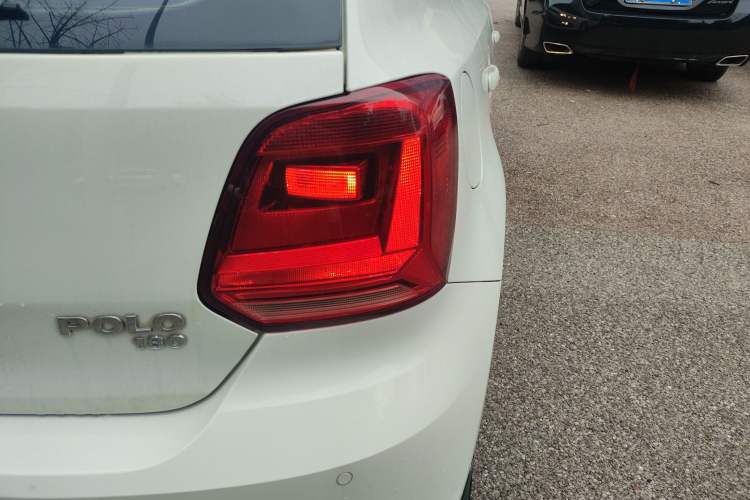 Used Volkswagen Polo 2018 1.5L Automatic Enjoyment Model
