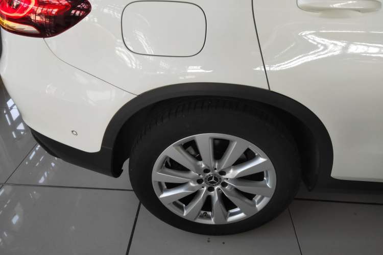 Used Mercedes-Benz GLC Coupe 2020 GLC 260 4MATIC Coupe SUV
