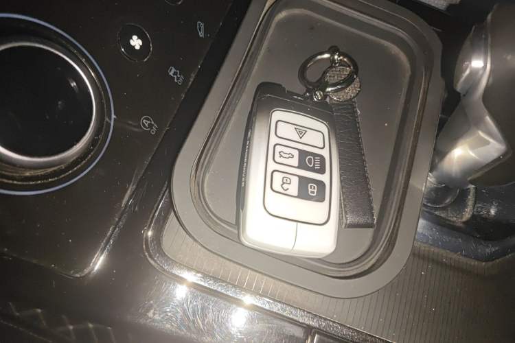 Used Land Rover Range Rover Evoque 2022 Range Rover L 200 PS R-Dynamic Standard Elite Edition
