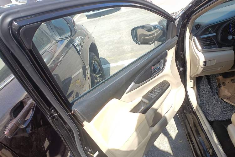 Used Honda Crider 2015 1.8L automatic comfort version
