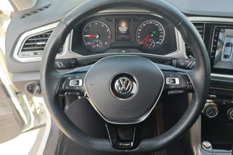 Used Volkswagen T-ROC 2020 230TSI DSG Two-Wheel Drive Advanced Version
