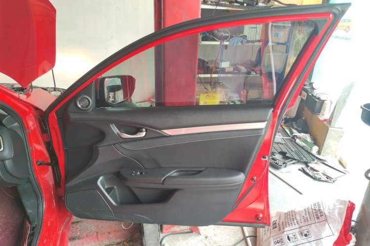 Used Honda Civic 2016 220TURBO CVT Luxury Edition
