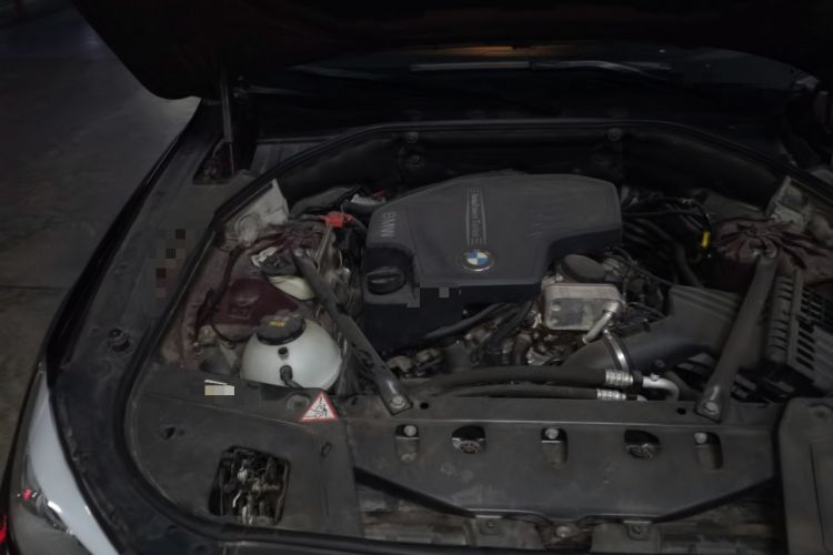 Used BMW 5 Series GT 2015 528i Leading Model
