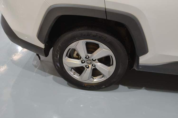 Used Toyota RAV4 2021 2.0L CVT Two-Wheel Drive Fashion PLUS Edition
