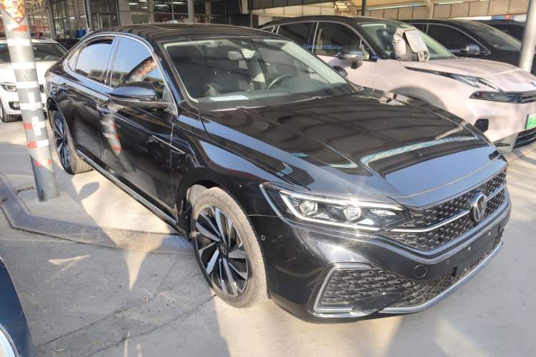 Used Volkswagen Passat 2022 330TSI Starry Luxury Edition