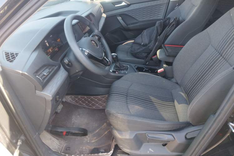 Used Volkswagen Tharu 2022 280TSI Two-Wheel Drive Trend Edition
