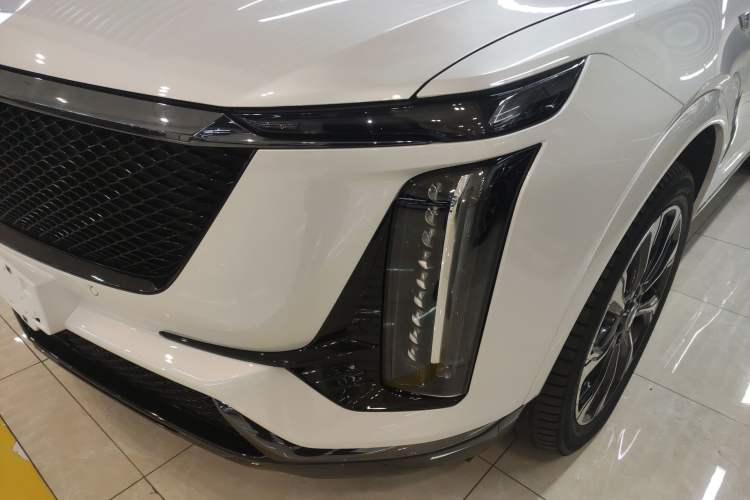 Used Cadillac XT5 2025 2.0T Platinum Edition
