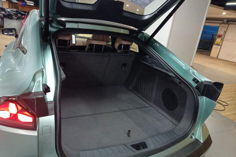 Used  SL03 2022 515 Pure Electric Version
