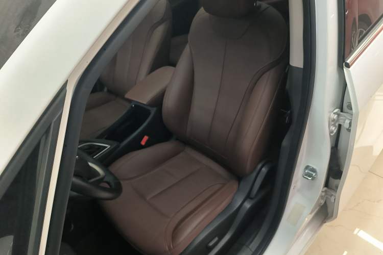 Used Buick GL6 2019 18T 6-Seater Connected Luxury Version China VI Standard
