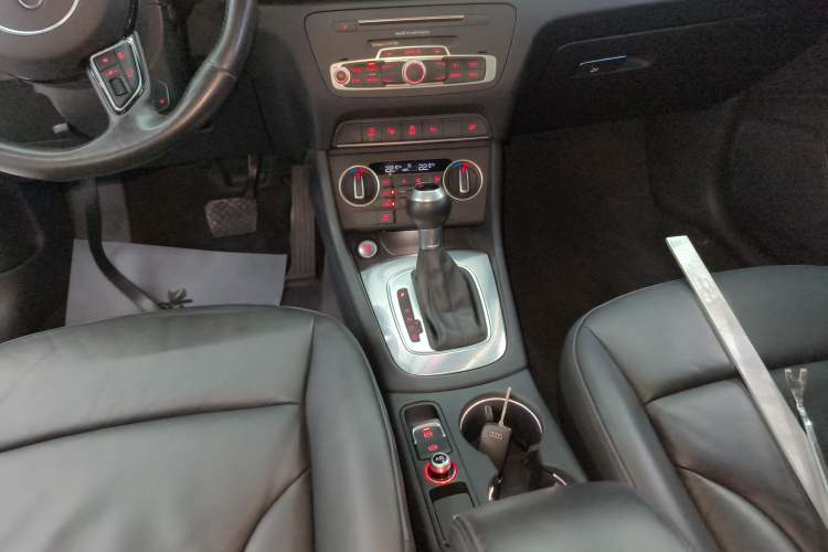 Used Audi Q3 2016 35 TFSI quattro all-wheel-drive style model
