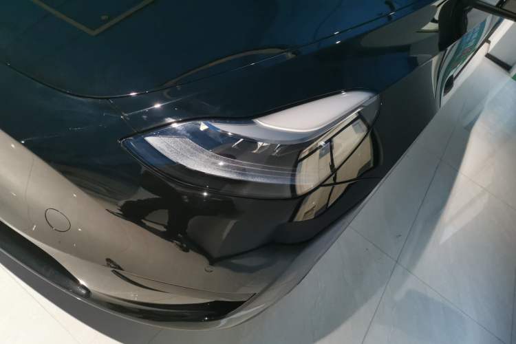 Used Tesla Model Y 2022 Rear-Wheel-Drive Version
