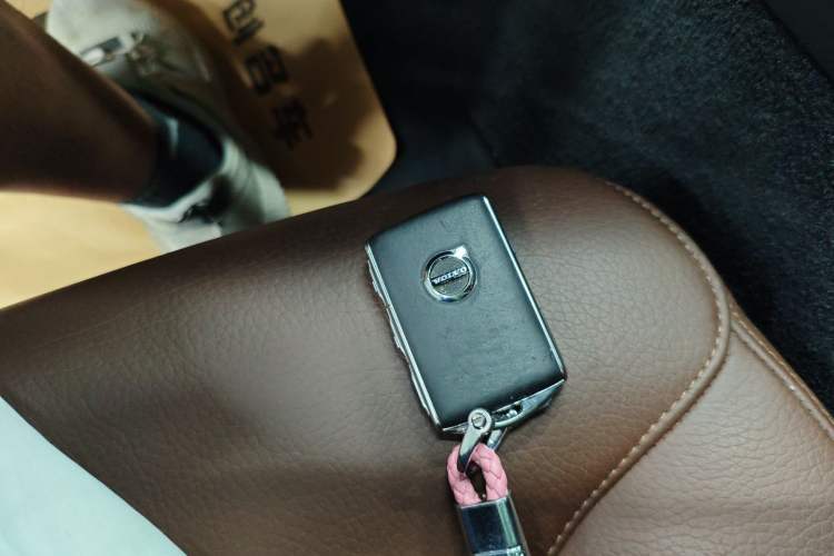 Used Volvo XC60 2019 T5 4x4 Smart Edition China VI Standard