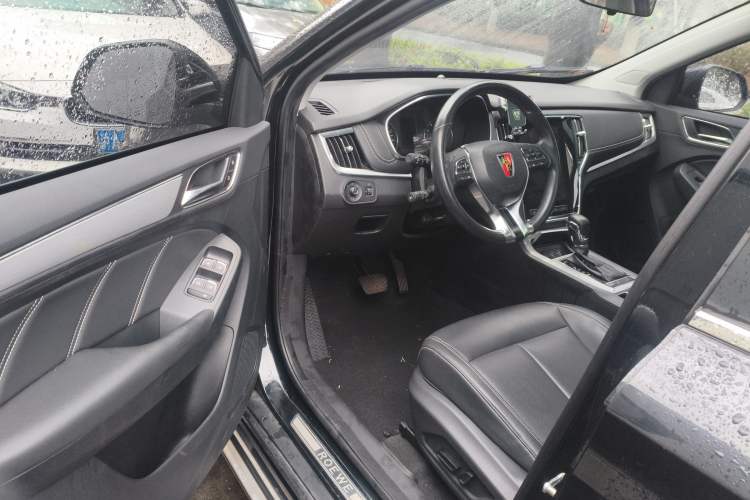 Used Roewe RX5 2019 20T Two-Wheel Drive Automatic Ali Smart Connectivity Platinum Edition
