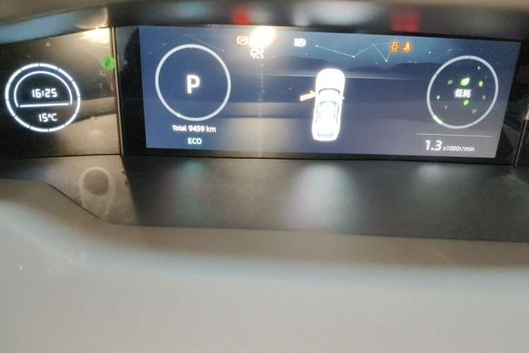 Used Changan UNI-V 2024 1.5T Prestige Sport Edition
