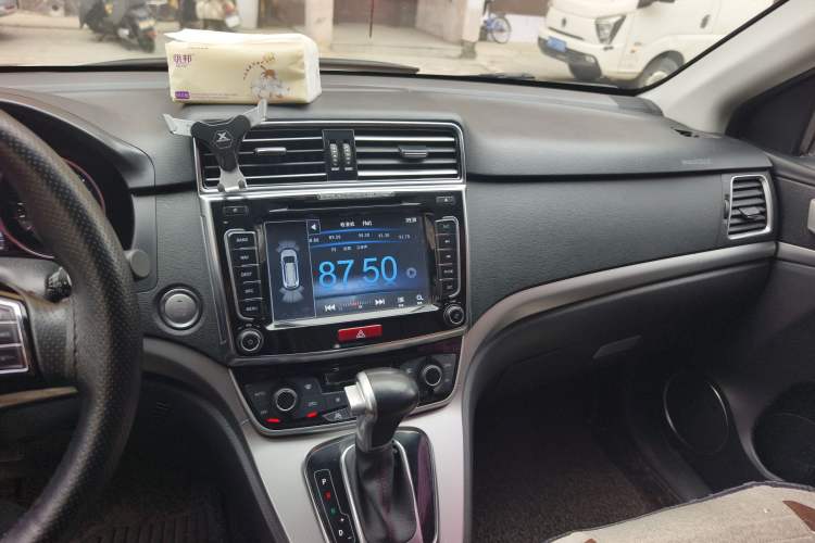 Used Haval H6 2015 Sport Edition 1.5T Automatic Two-Wheel Drive Luxury Model
