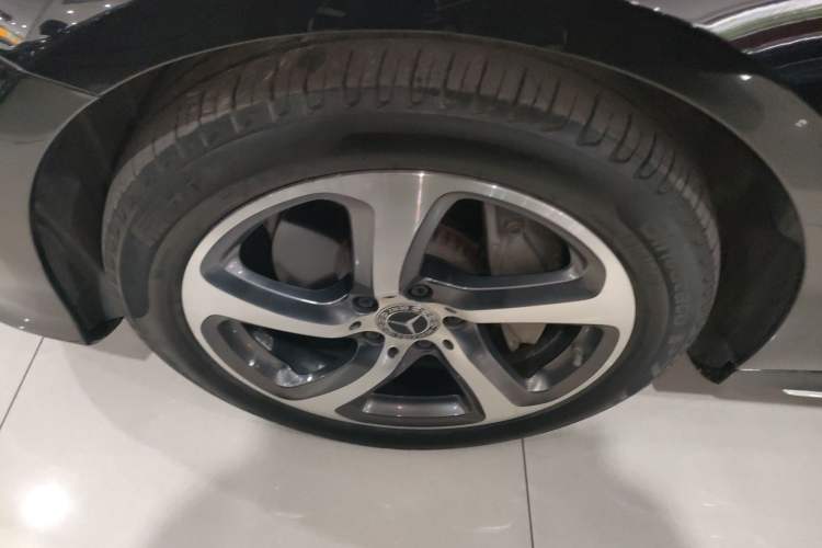 Used Mercedes-Benz E-Class 2019 Restyled E 300 L Sporty and Stylish Edition