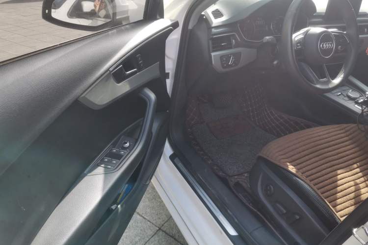 Used Audi A4L 2018 30th Anniversary Edition 40 TFSI Trendy Model