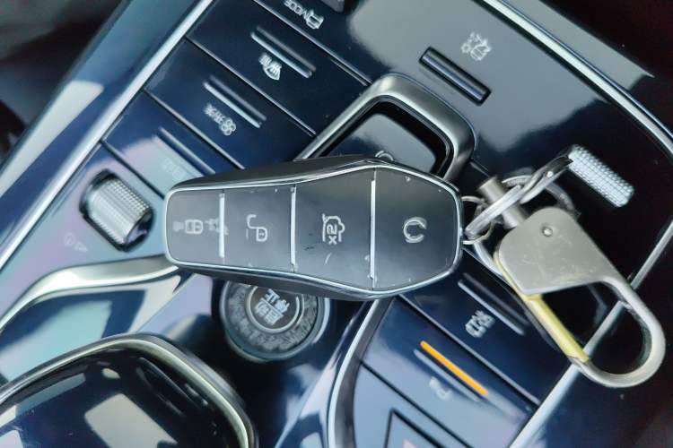 Used BYD Qin PLUS 2021 EV 400KM Luxury Model
