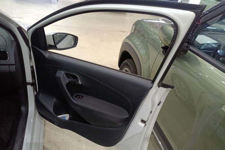 Used Volkswagen Polo 2018 1.5L Automatic Enjoyment Model
