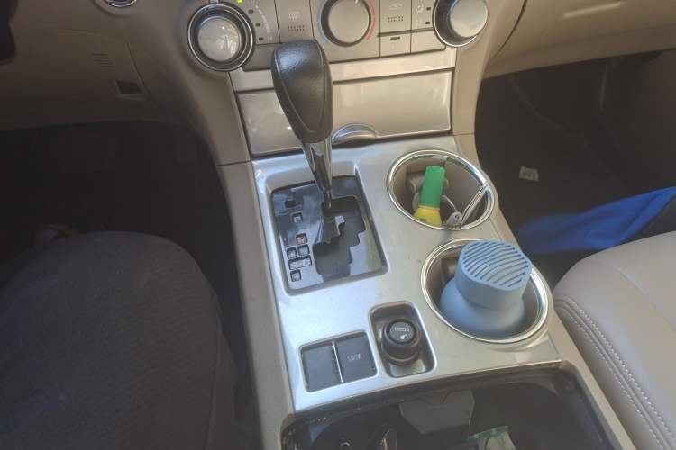 Used Toyota Highlander 2012 2.7L 2WD 5-Seater Elite Edition
