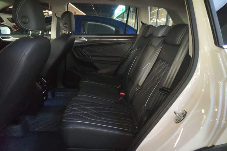 Used Volkswagen Tiguan L 2022 330TSI Automatic Two-Wheel Drive Smart Edition
