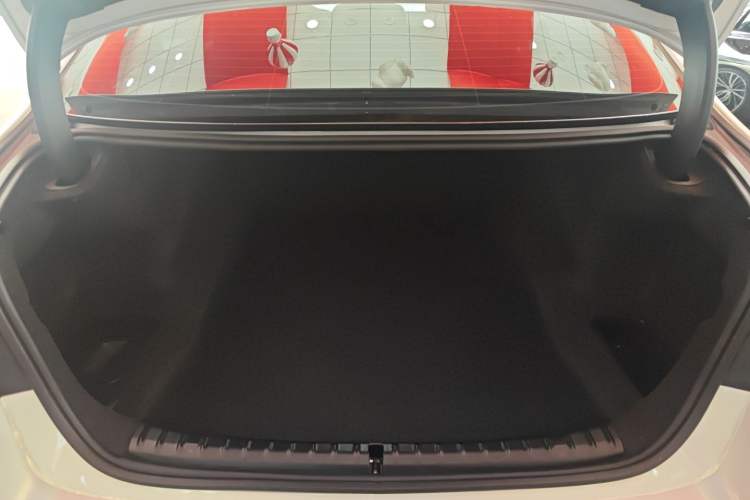 Used BMW 5 Series 2022 Second Facelift 530Li Leading Edition M Sport Package
